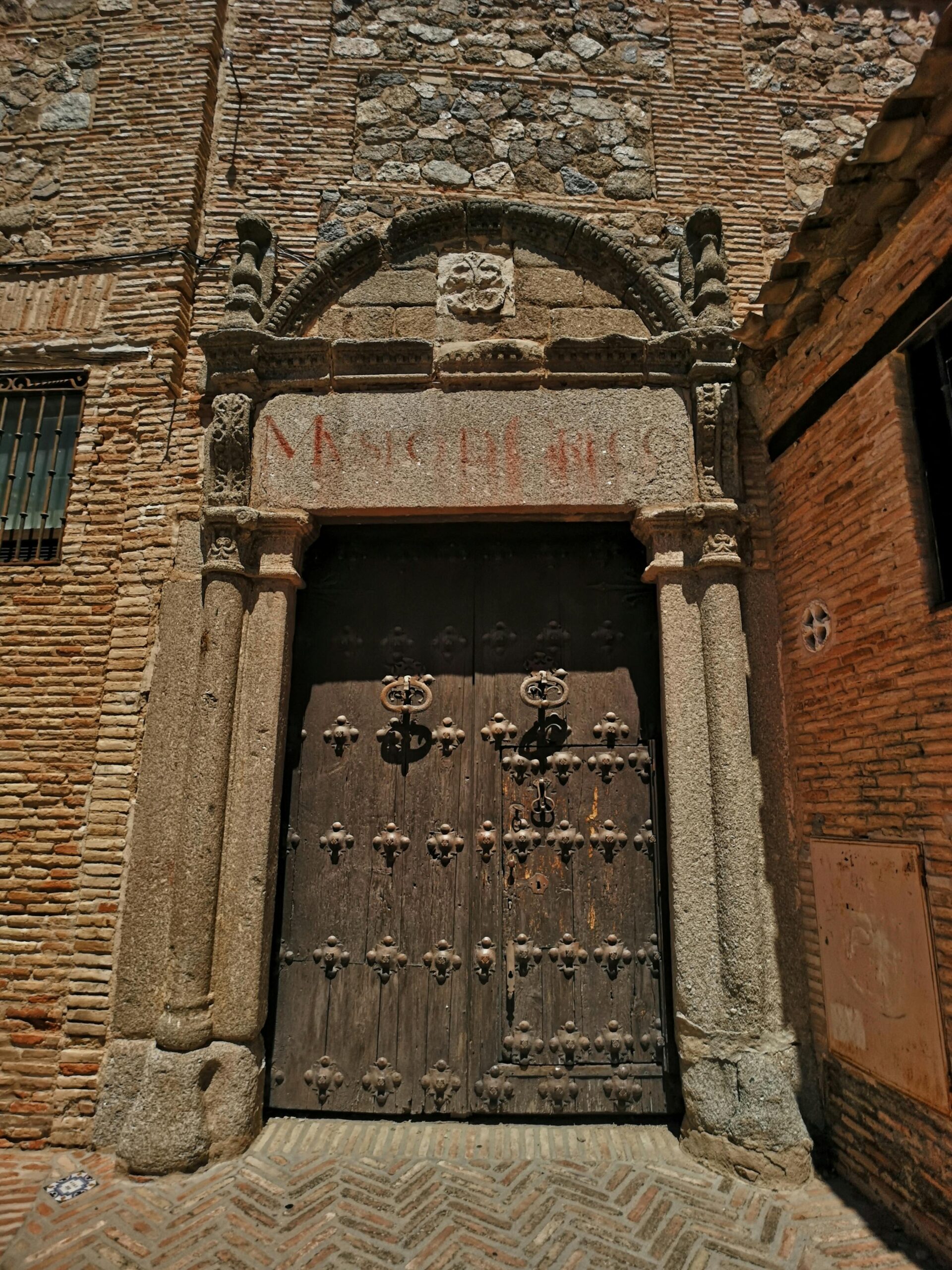 Porta d’Entrada Blindada PVC «Seguretat Total»